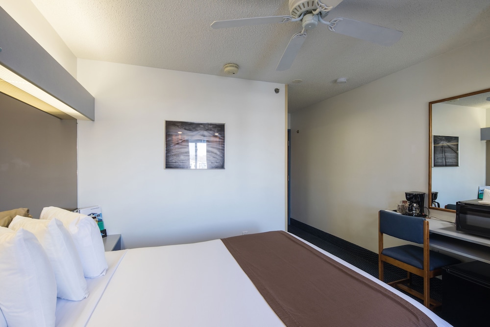 Quality Inn Mount Pleasant, MI 15/29