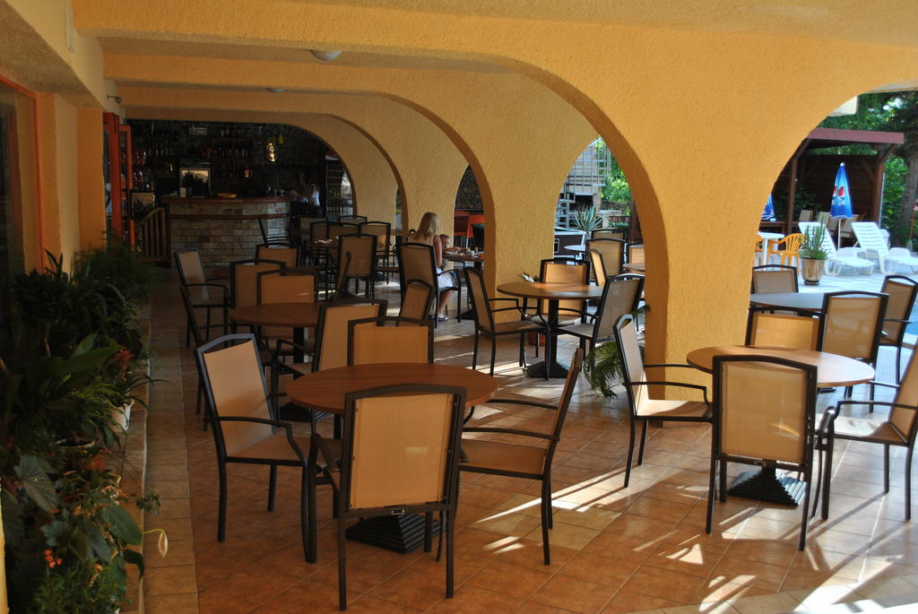 Hotel Exotica 13/22