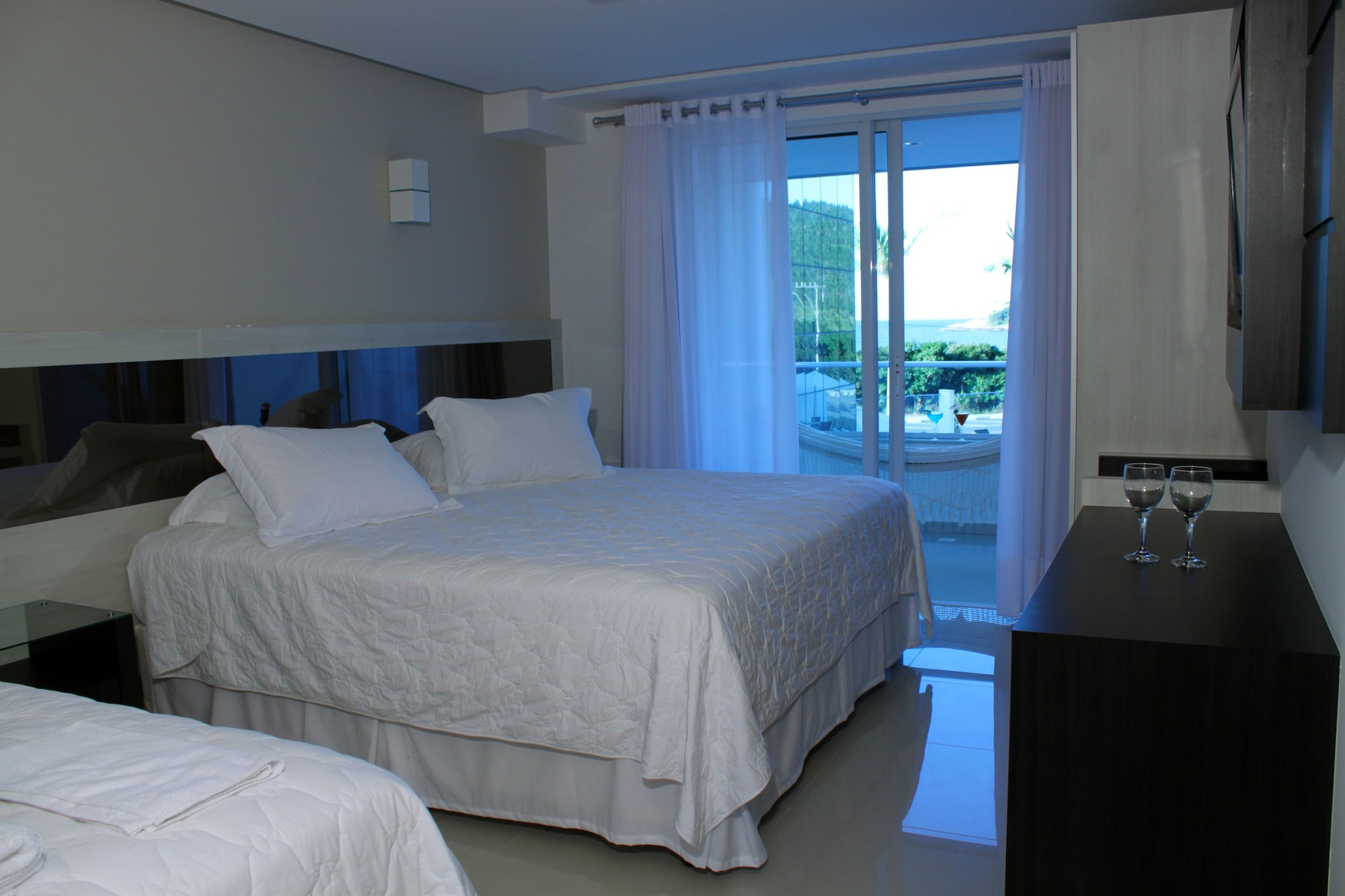 SUITE, POOL VIEW, BALCONY