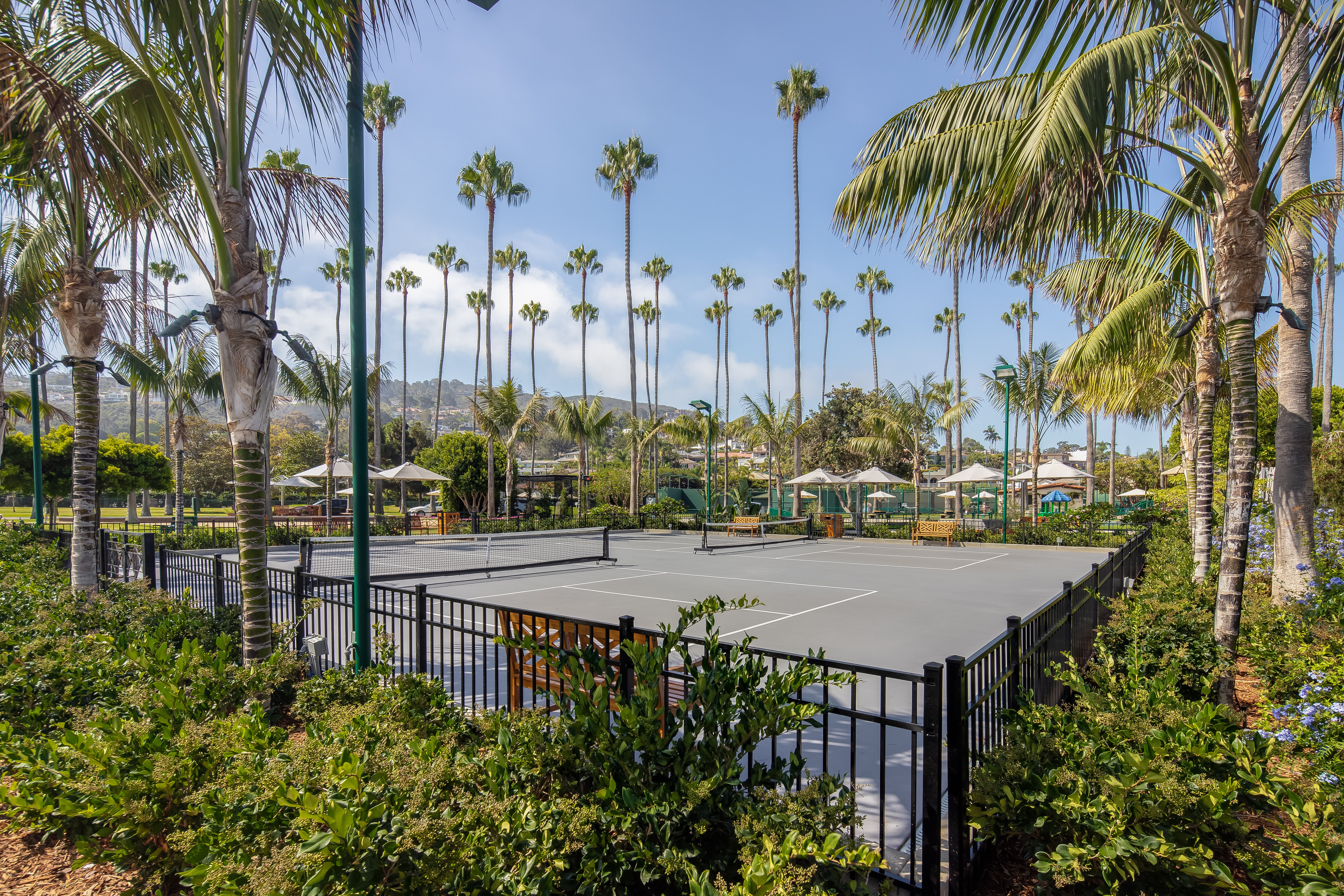 La Jolla Beach and Tennis Club 54/73