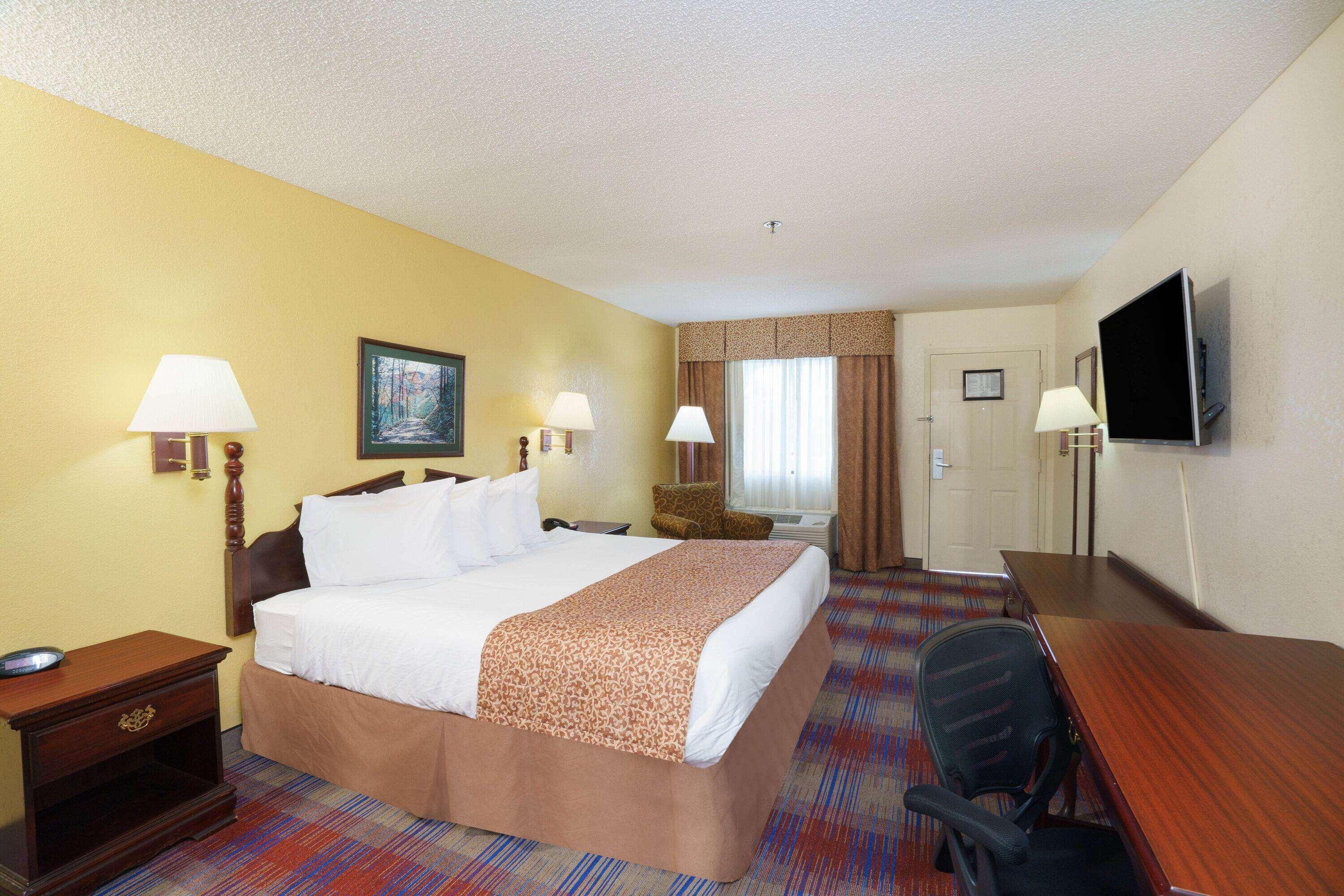 Room, King Bed, Smoking