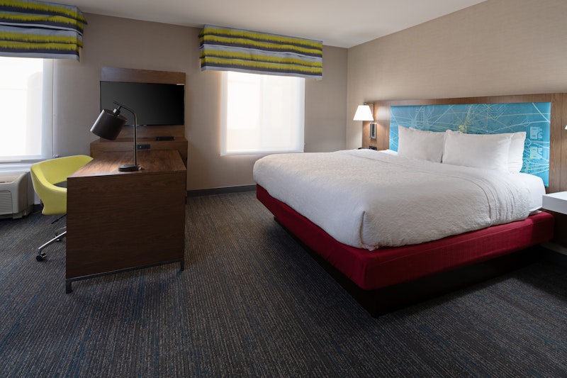 Hampton Inn Visalia 13/47