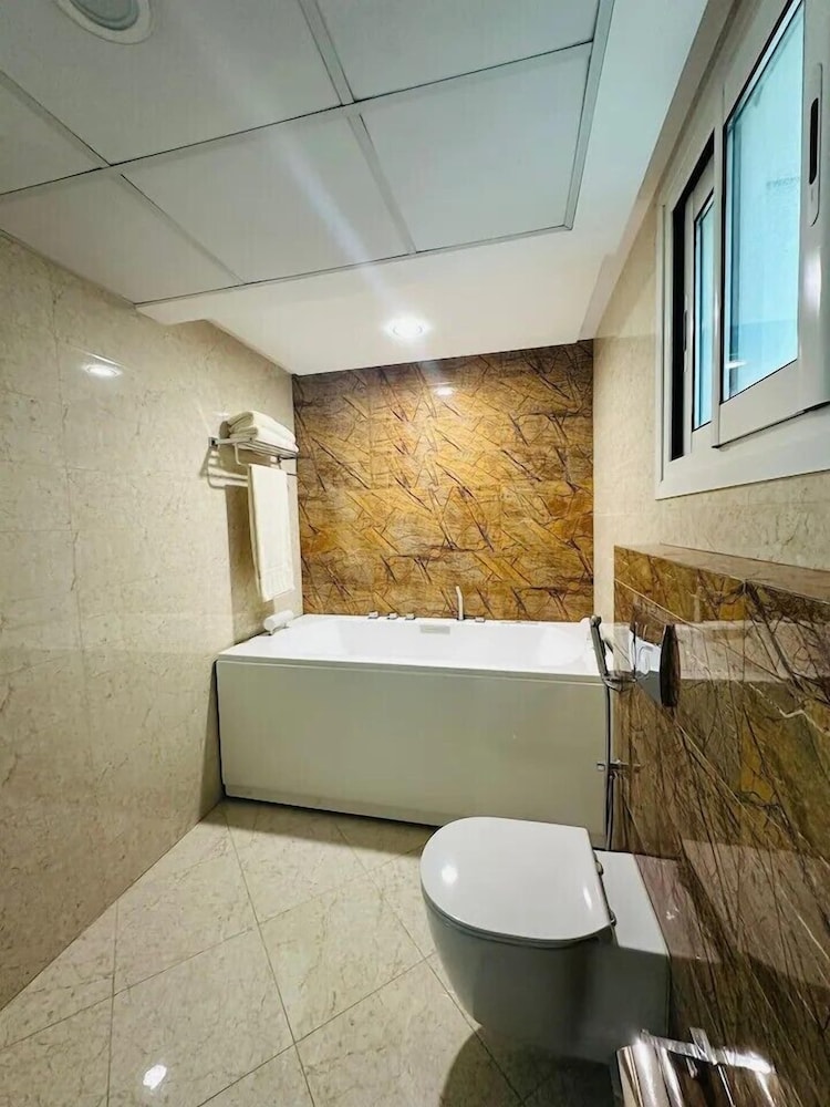 Saxophone Suites 50/50