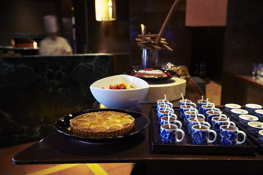 Grand Prince Hotel Osaka Bay 76/91
