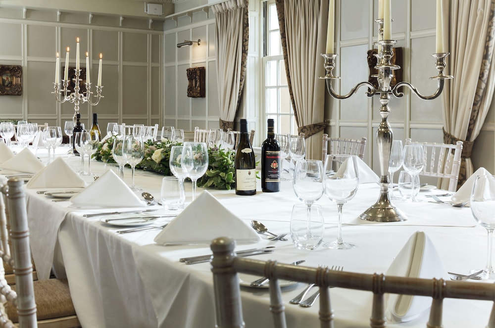 Brandshatch Place Hotel and Spa 39/48