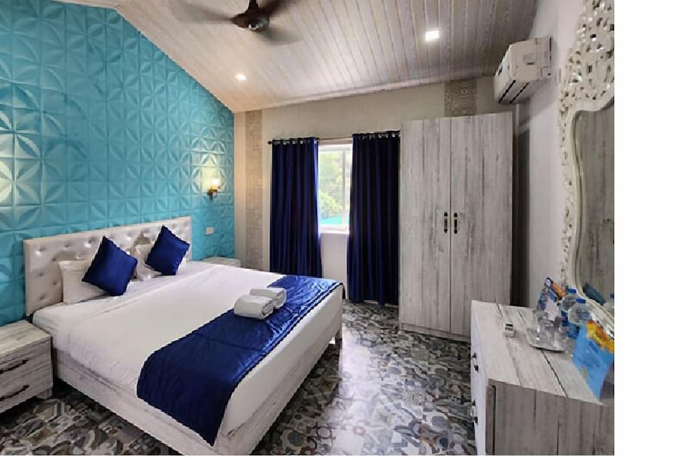 Paradise Village Resort 22/66