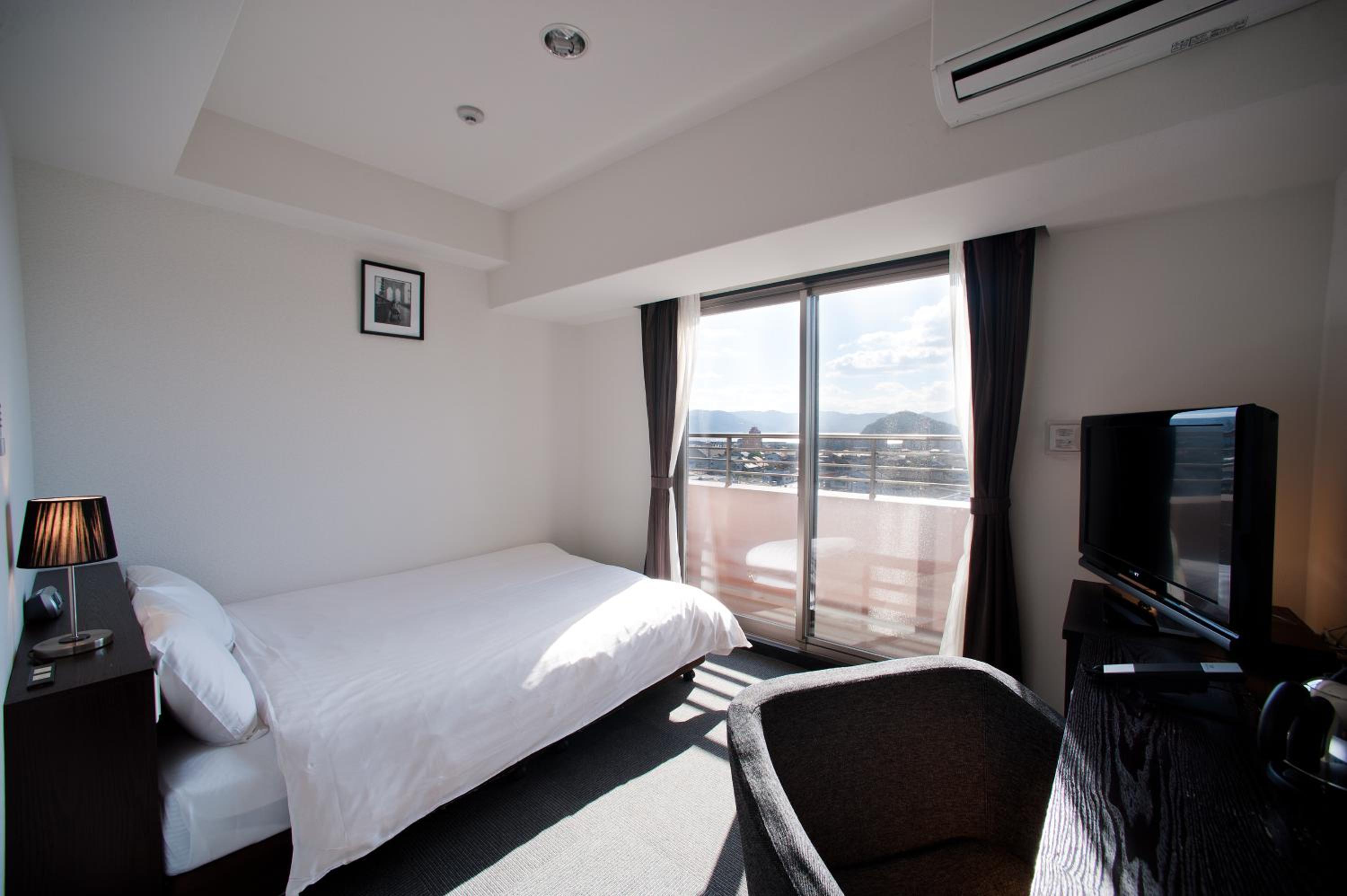 Omura Station Hotel 9/24