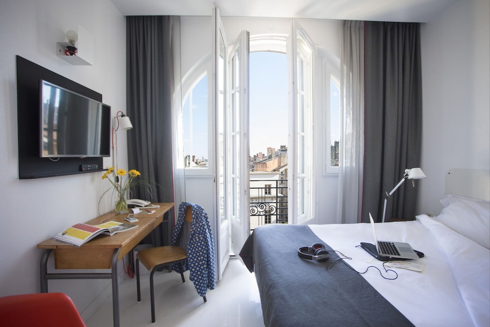 3 Rooms, Double Bed