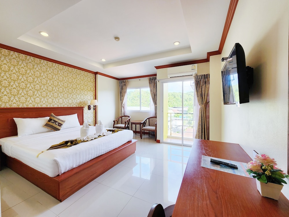 DELUXE, DOUBLE BED