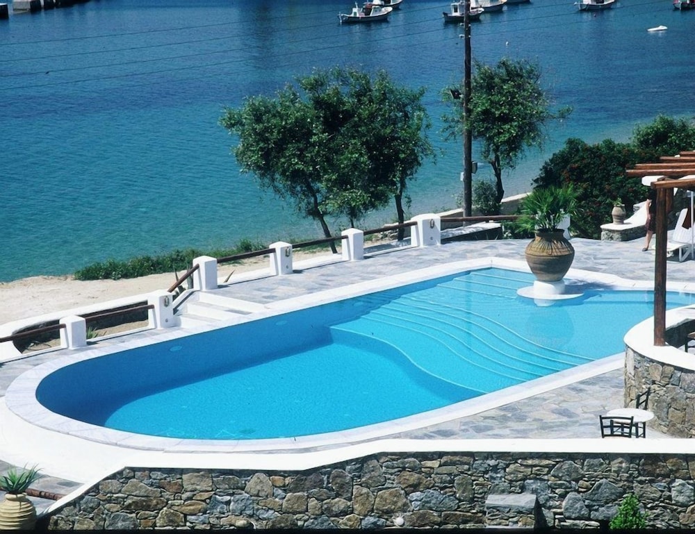 Olia Hotel 55/59