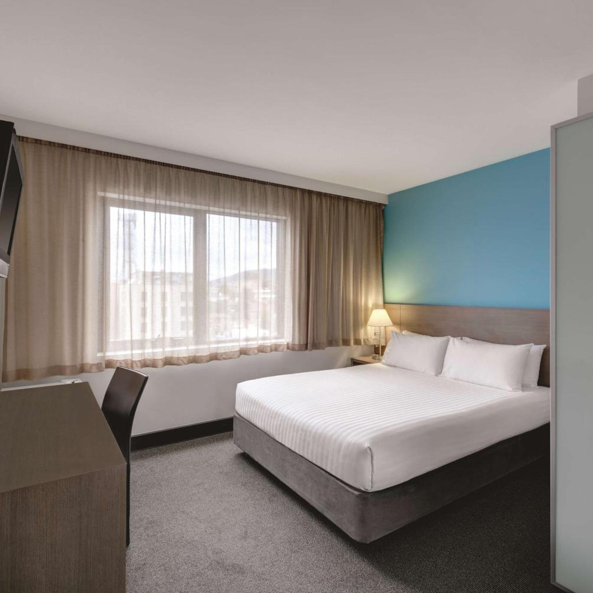Compact, King Bed, Queen Bed