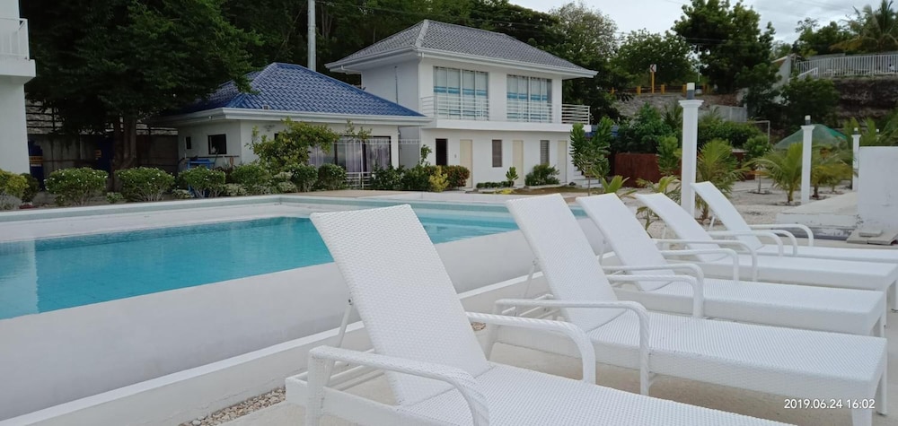 Seascape Resort Oslob 7/66