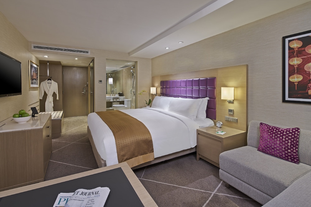 Holiday Inn Golden Mile Hong Kong 24/79