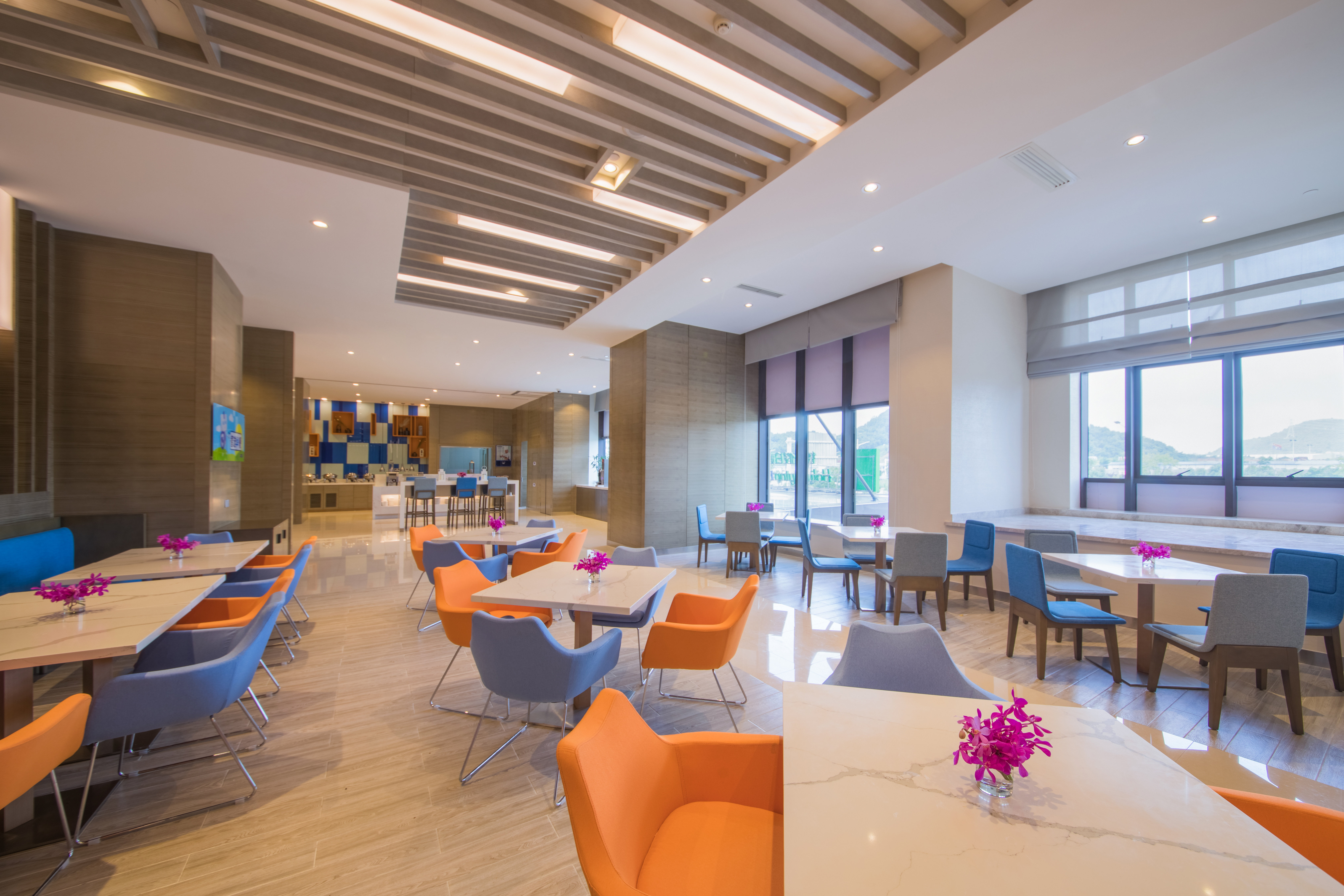 HOLIDAY INN EXPRESS GUIAN YUNGU 34/48