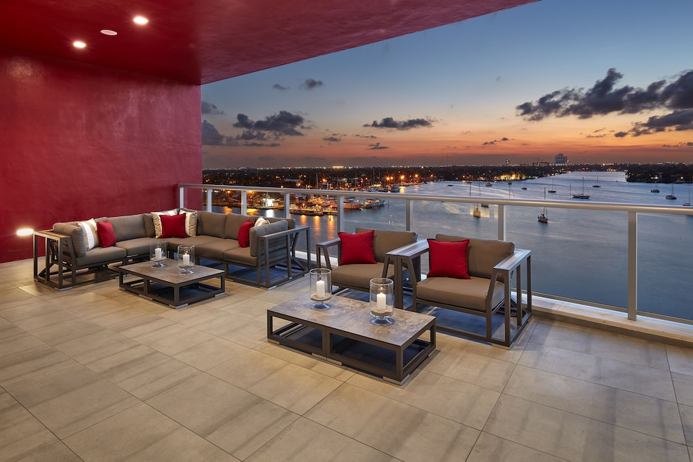 COSTA HOLLYWOOD BEACH RESORT 72/72