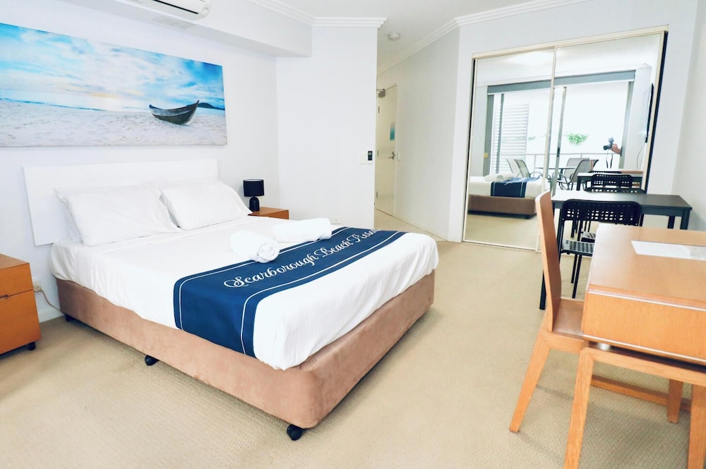 SCARBOROUGH BEACH RESORT 15/72