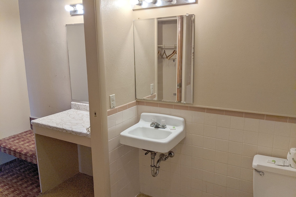 Americas Best Value Inn Vandalia 20/35