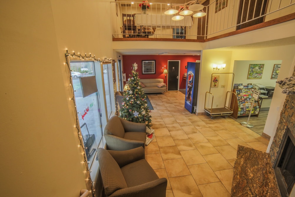 Sunnyside Inn & Suites 49/52