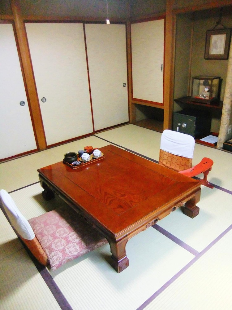 Sumiyoshi Ryokan 6/48
