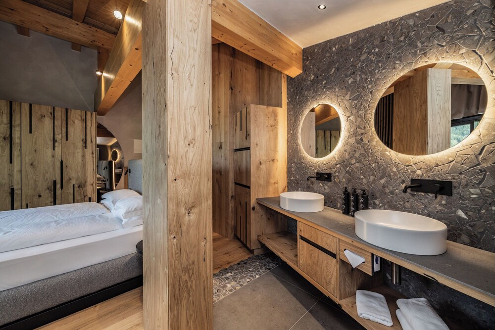 Pure, Bliss, King Bed، Hotel Palace Ravelli 5/5