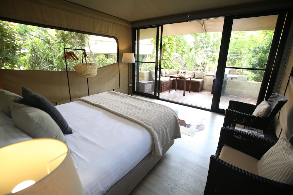 Safari, Tent, Queen Bed