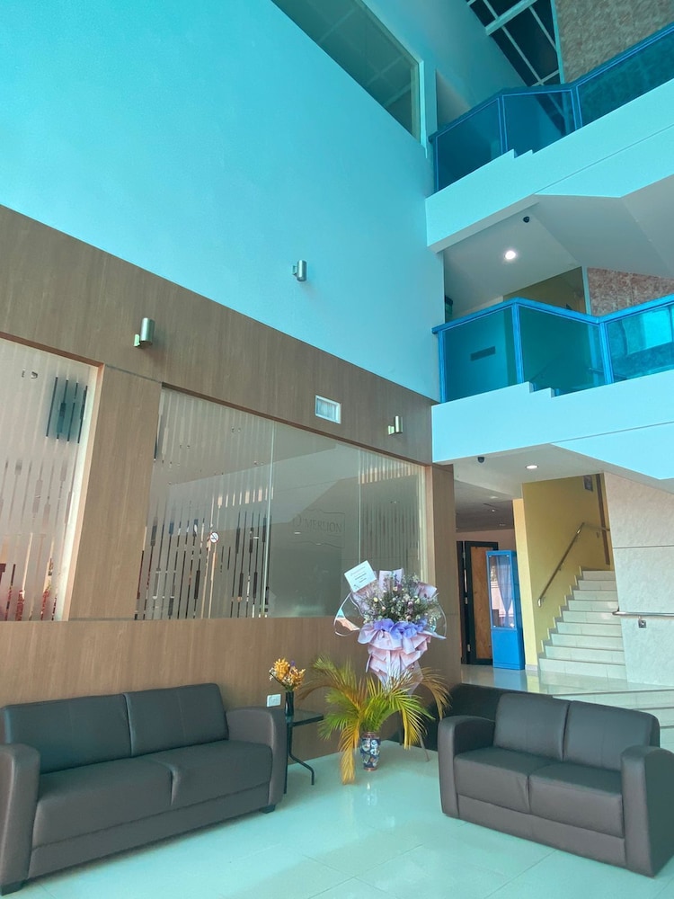 D'MERLION HOTEL 48/55