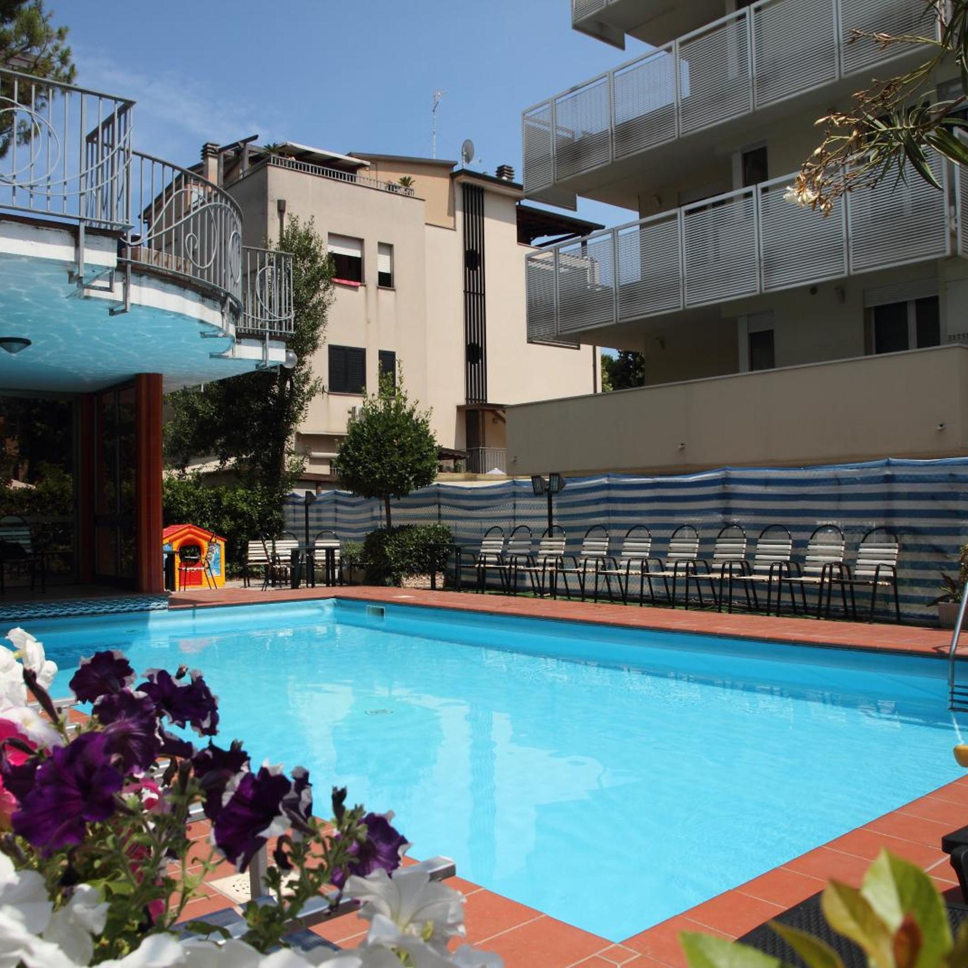 Hotel Universo 25/27