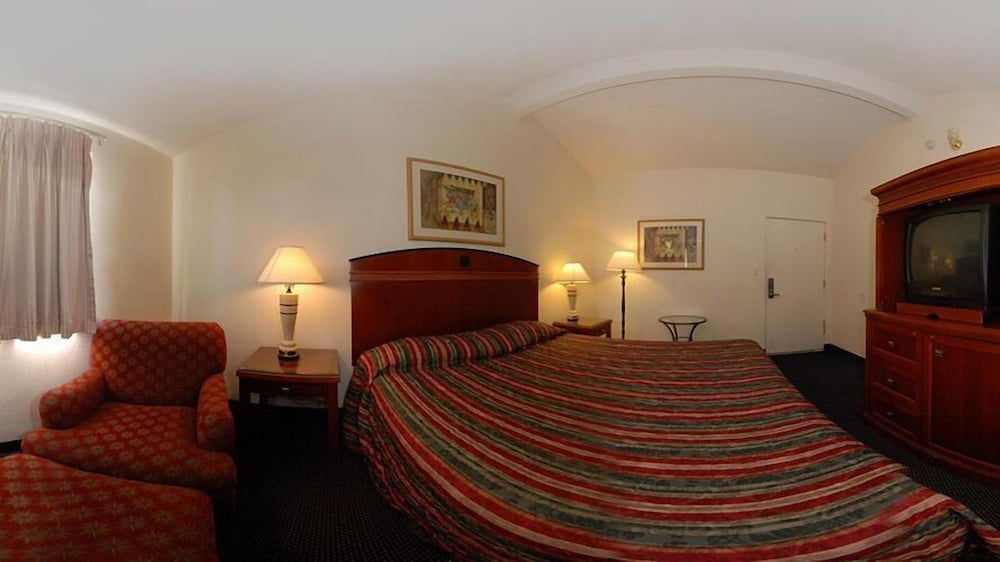 Budget Inn 23/66