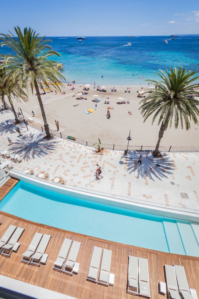 One Ibiza Suites 45/50