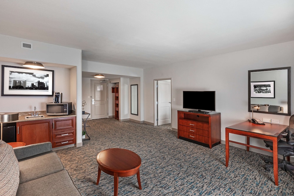 Hilton Garden Inn Houston-Sugar Land 32/42