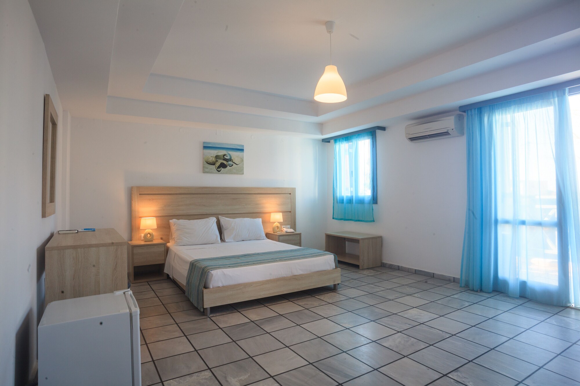 ROOM, DOUBLE BED, SIDE SEA VIEW