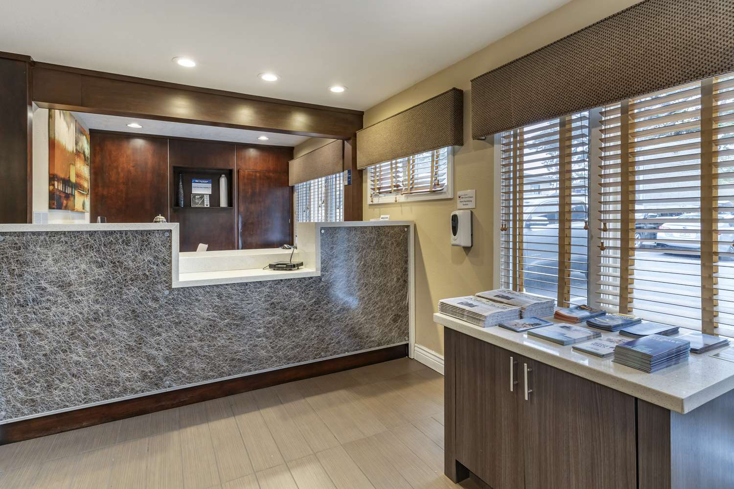 Best Western Carmel S Town House Lodge 8/40