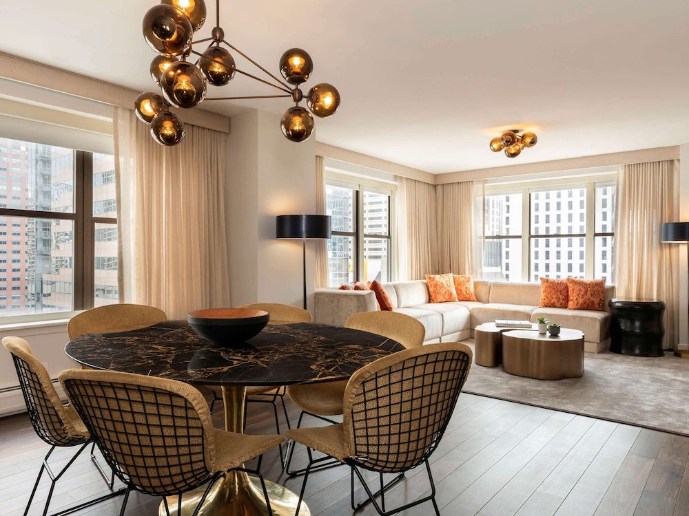 Hotel 55 Chicago Downtown 30/58
