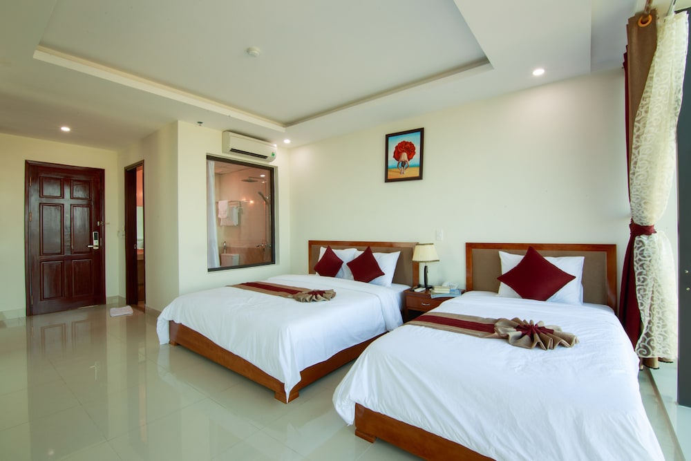 Amanda Quang Binh Hotel 7/30