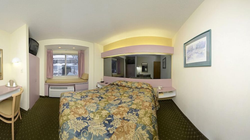 Americas Best Value Inn East Syracuse 14/23