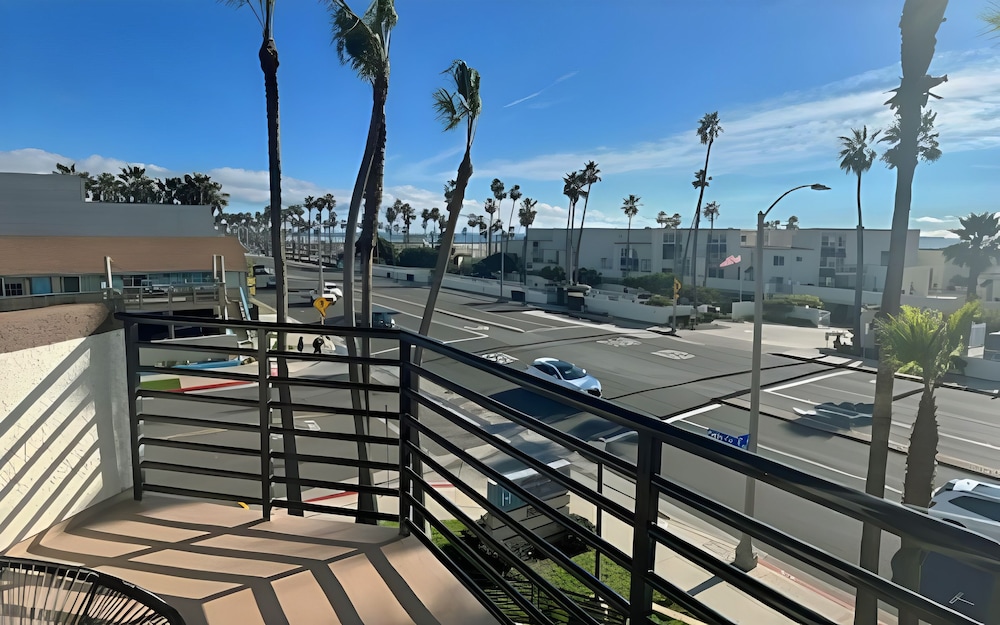Best Western Huntington Beach 56/65