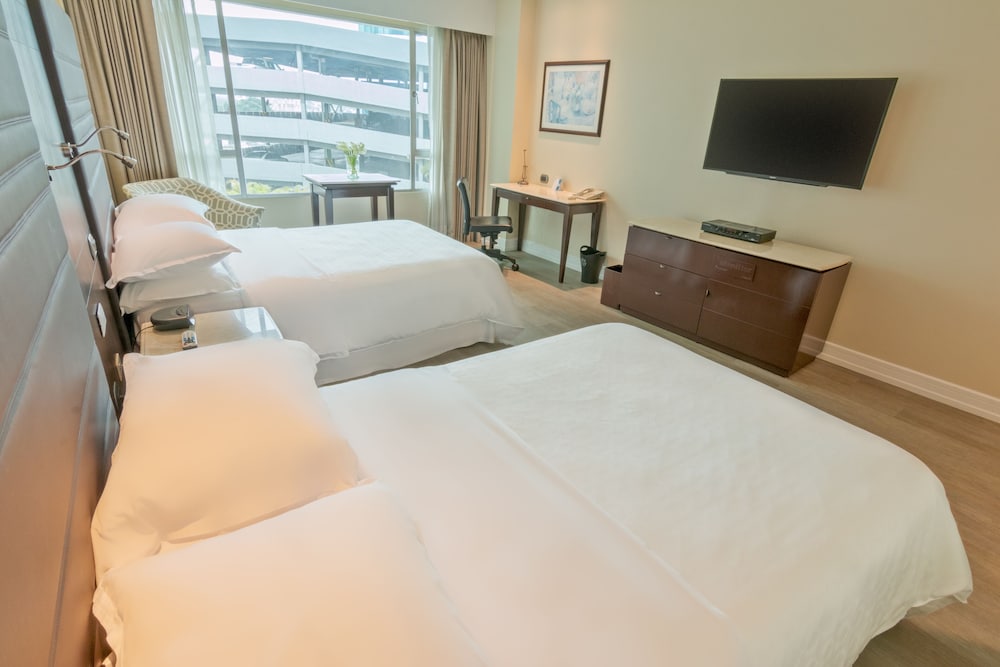 Sheraton Guayaquil Hotel 13/40