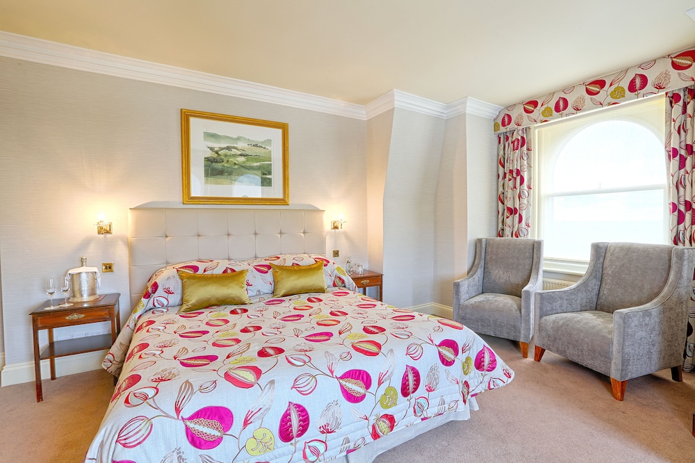 Grand Hotel Eastbourne 24/74