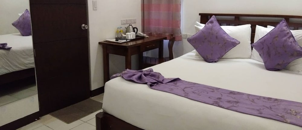 Safari Lodge Baguio By Log Cabin Hotel 16/76