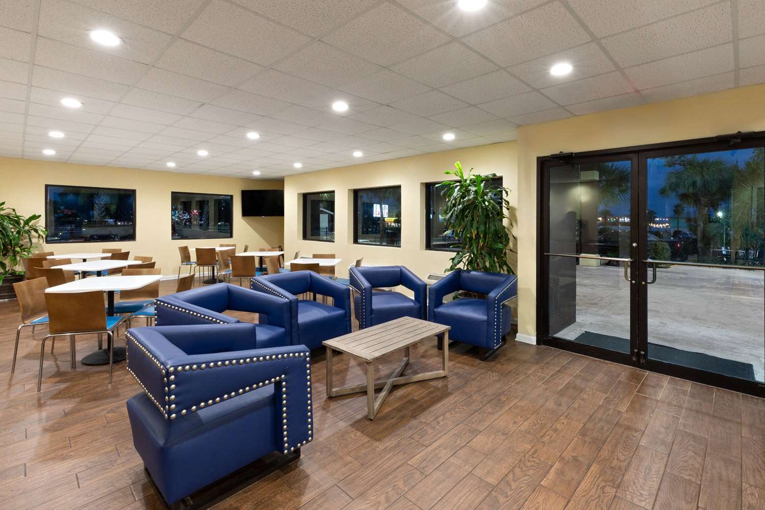 Days Inn By Wyndham Biloxi Beach 21/32