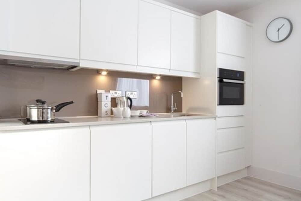Citystay-Midsummer Mews 3/23