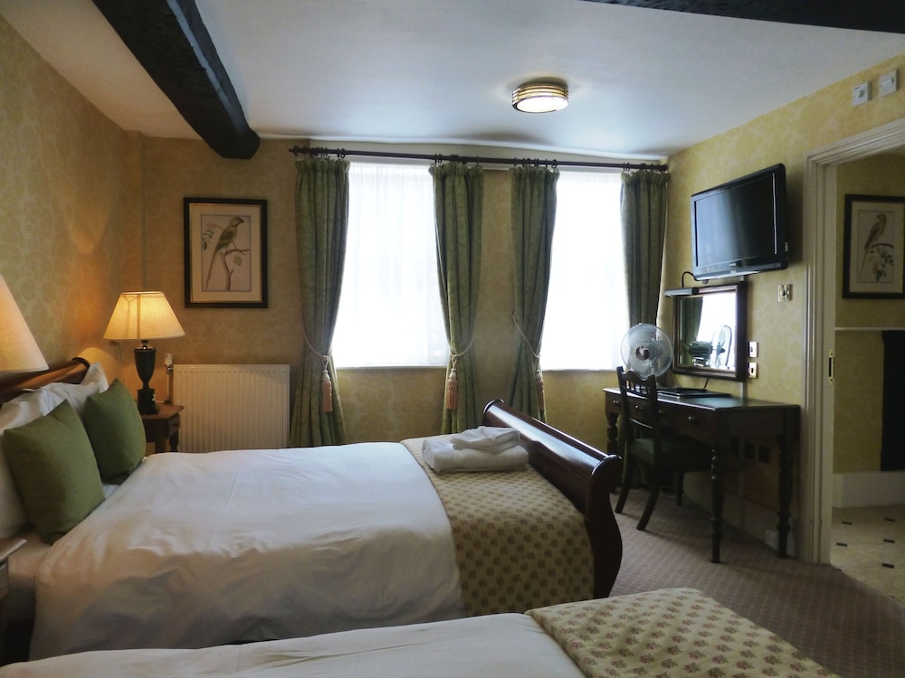 The Bear Hotel 16/33
