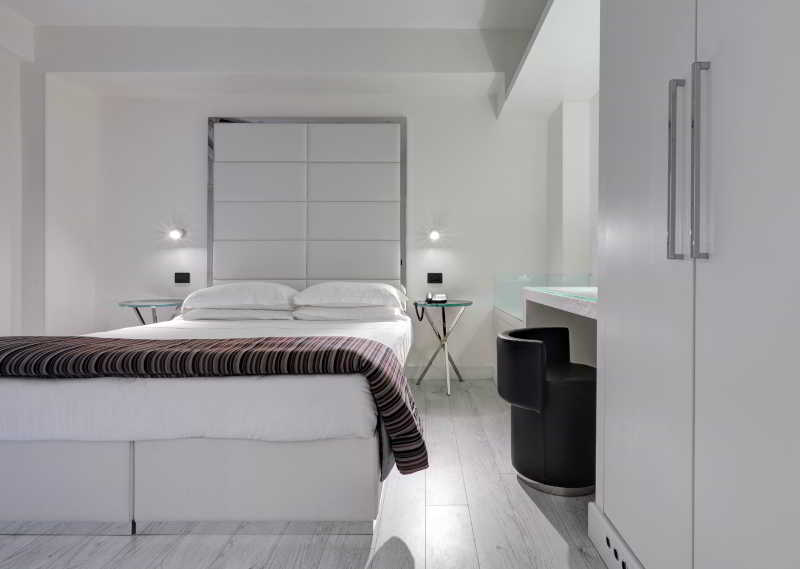 CLASSIC, SINGLE, DOUBLE BED