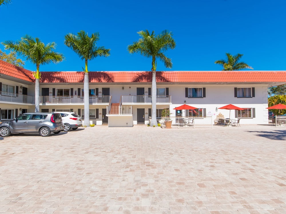 西耶斯塔凯斯芙蓉套房酒店(Hibiscus Suites - Gateway to Siesta Key) 图片4