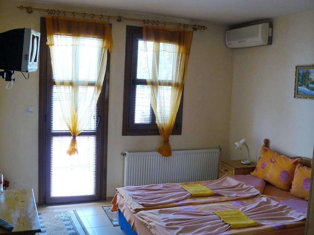 Hotel Varusha 21/43