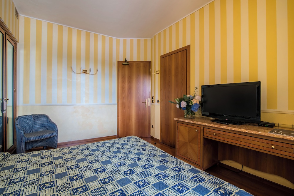 AHG Golf Hotel Porta del Sole 69/85