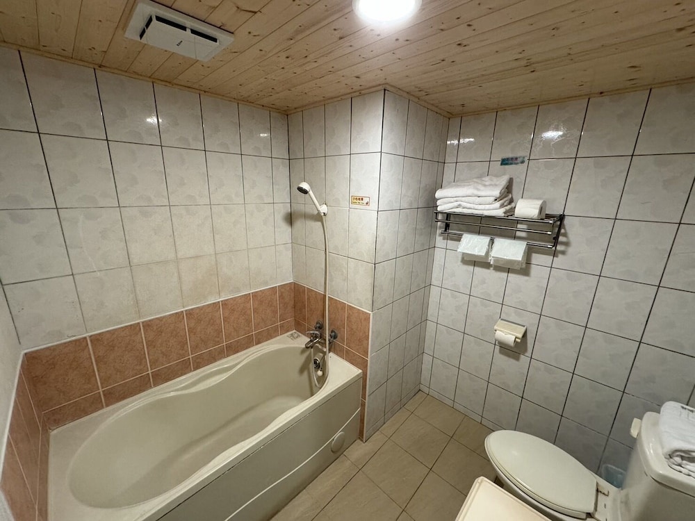 Yawan Spa Hotel 34/35