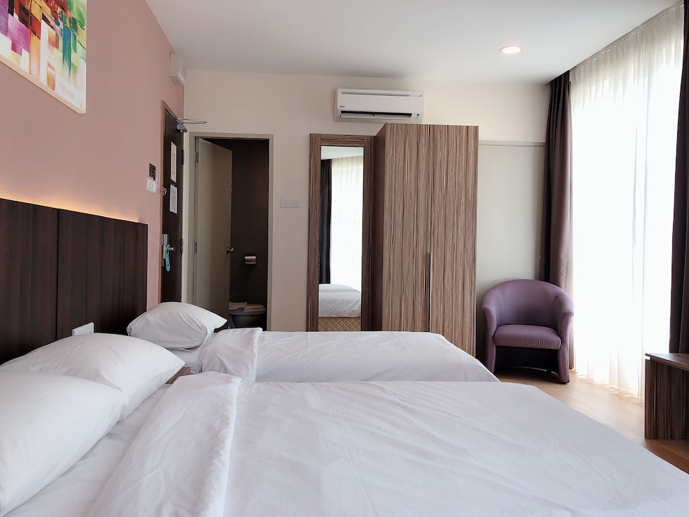 Tumike Hotel 23/58