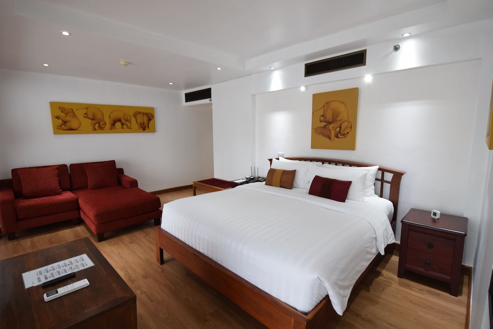 Le Siam Hotel 17/66