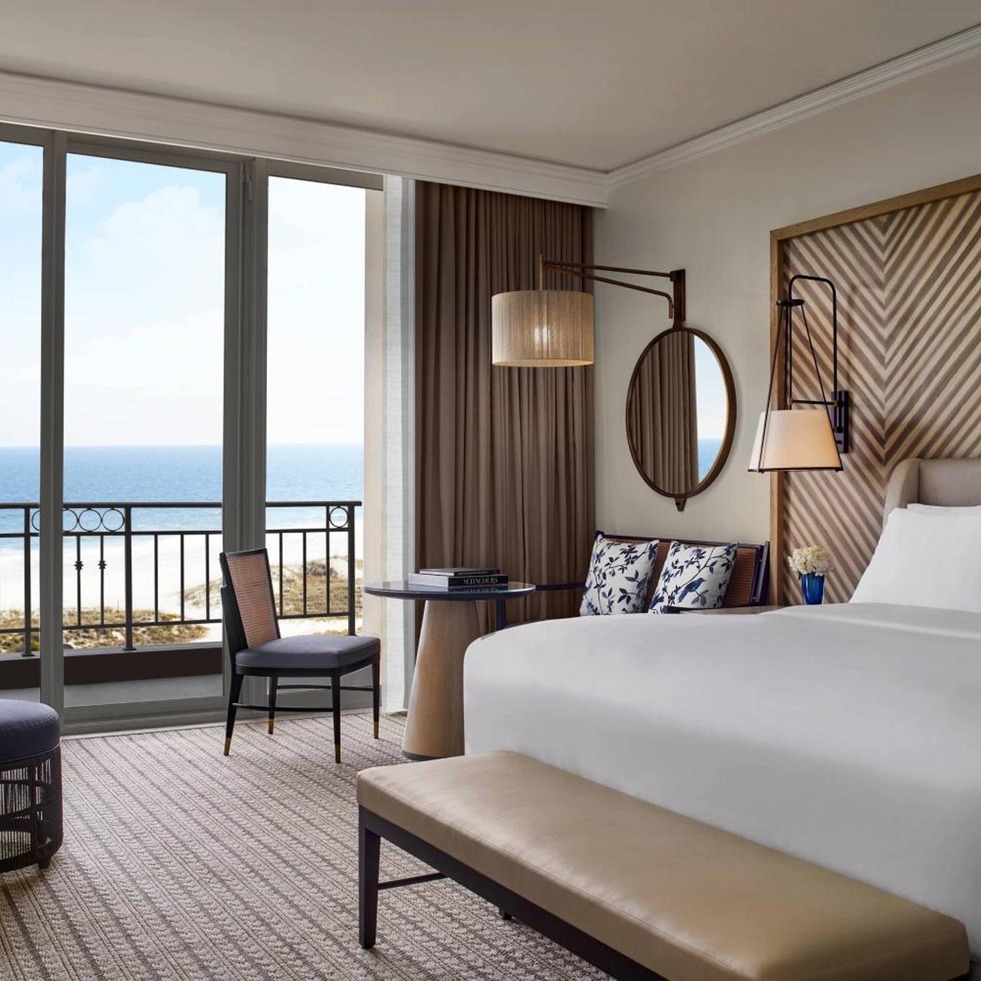 Deluxe, King Bed, Coast View, High Floor